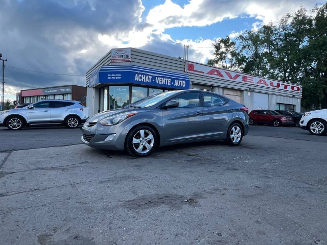Hyundai Elantra GLS**Toit Ouvrant**SIEGES CHAUFFANTS**SIEGES CHAUFFANTS ARRIERE**MAGS** 2013