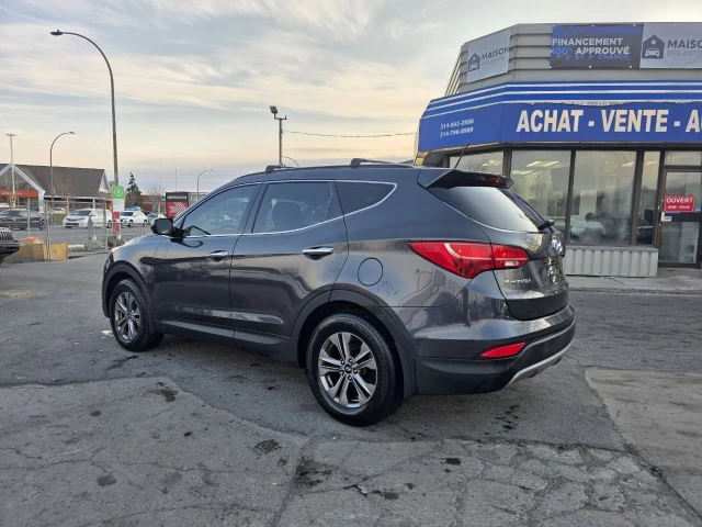 Hyundai Santa Fe Sport JAMAIS ACCIDENTEE**SAAQ CERTIFIEE**UNE SEULE PROPRIO**2.4L**SIEGES CHAUFFANTS**MAGS**EN SPECIAL** 2016