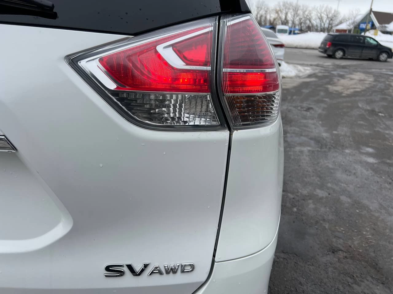 2016 Nissan Rogue SV**AWD**Toit Ouvrant Panoramique**CAMERA DE RECULE**SIEGES CHAUFFNATS**MAGS** Image principale