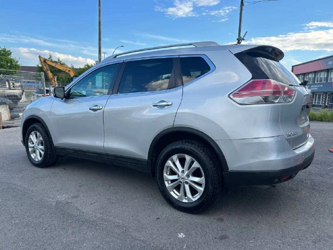 2015 Nissan Rogue SV**AWD**TOIT OUVRANT PANORAMIQUE**CAMERA DE RECULE**SIEGES CHAUFFNATS**Mags** Image principale