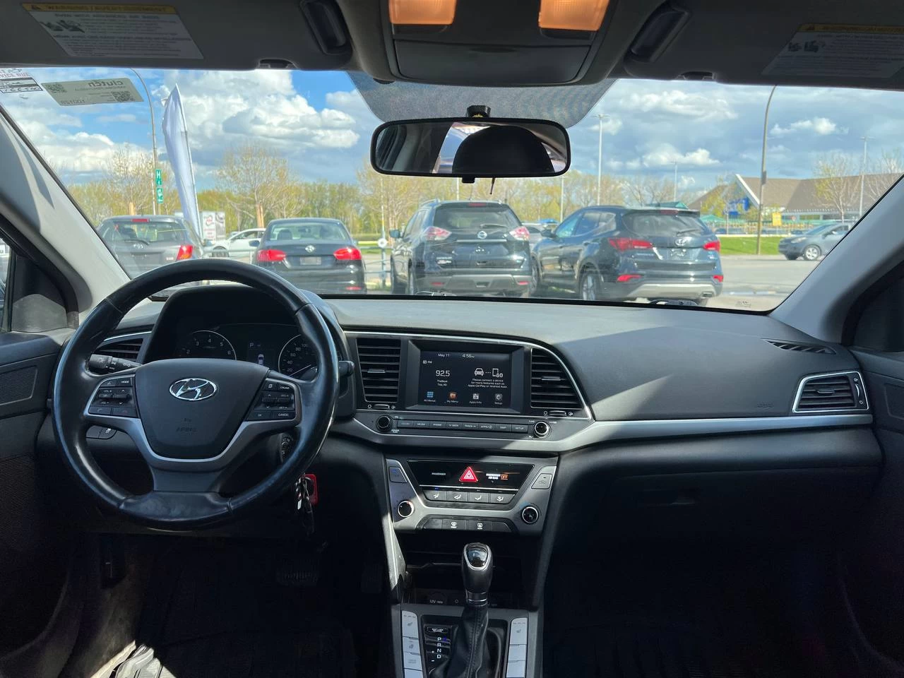 2017 Hyundai Elantra GL**SAAQ Certifie**CAR PLAY**CAMERA DE RECULE**SIEGES CHAUFFANTS**VOLANT CHAUFFANTS**ANGLE MORT**MAGS** Image principale