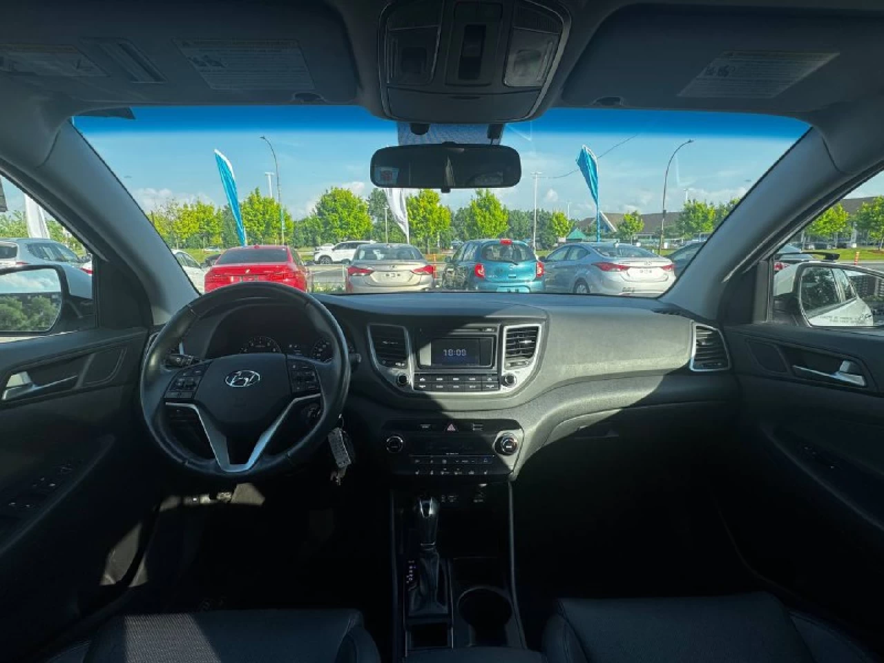 2017 Hyundai Tucson SE**AWD**Jamais accidente**Un PropriÉtaire**CUIR**TOIT PANORAMIQUE**VOLANT CHAUFFNATS**SIEGES CHAUFFANTS**MAGS**CAMERA DE RECULE** Image principale