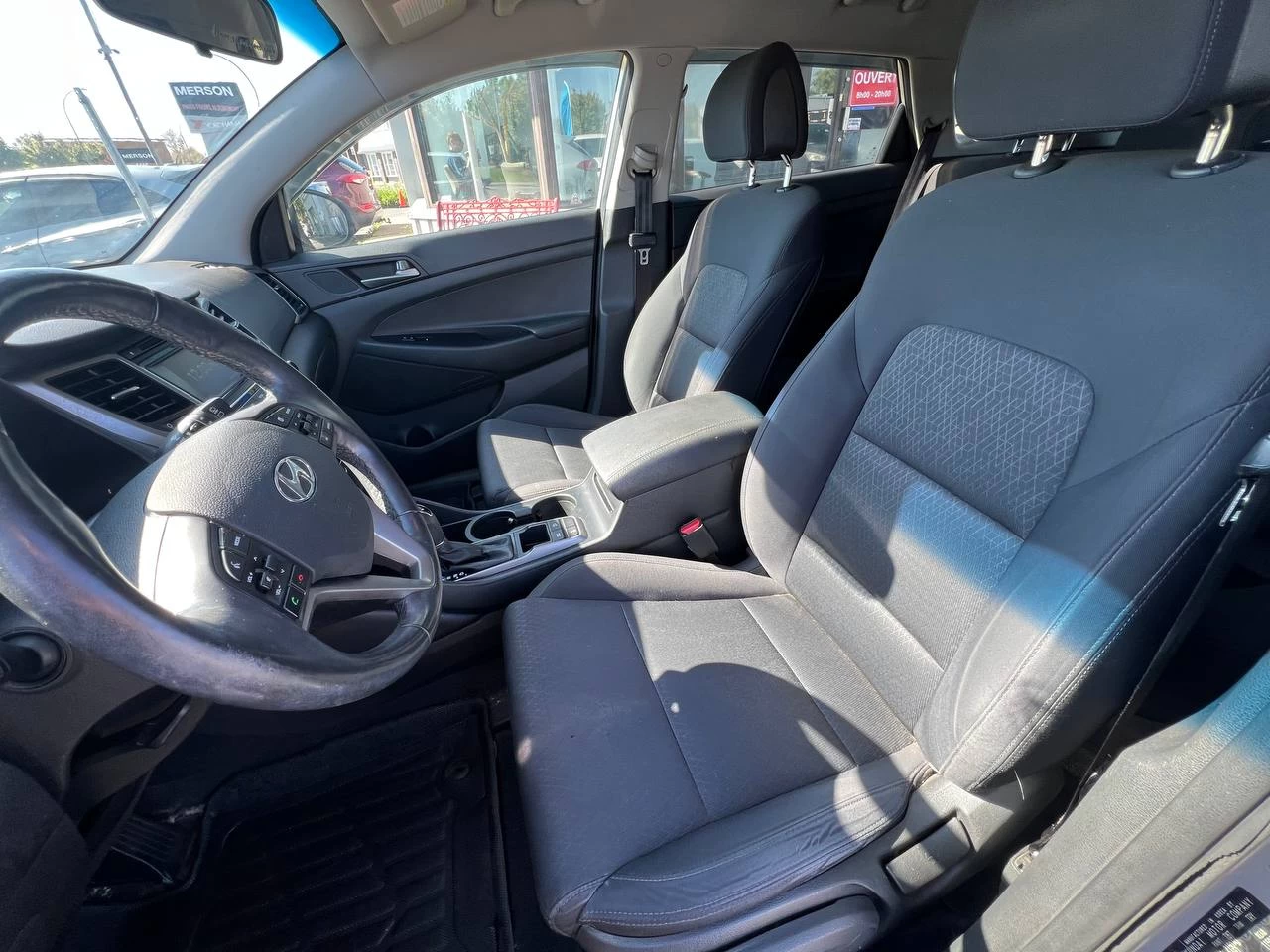 2017 Hyundai Tucson Premium**AWD**SAAQ CERTIFIEE**CamÉra de Recul**Volant Chauffant**SIEGES CHAUFFNATS AVANT ET ARRIERE**ANGLE MORT**MAGS** Image principale