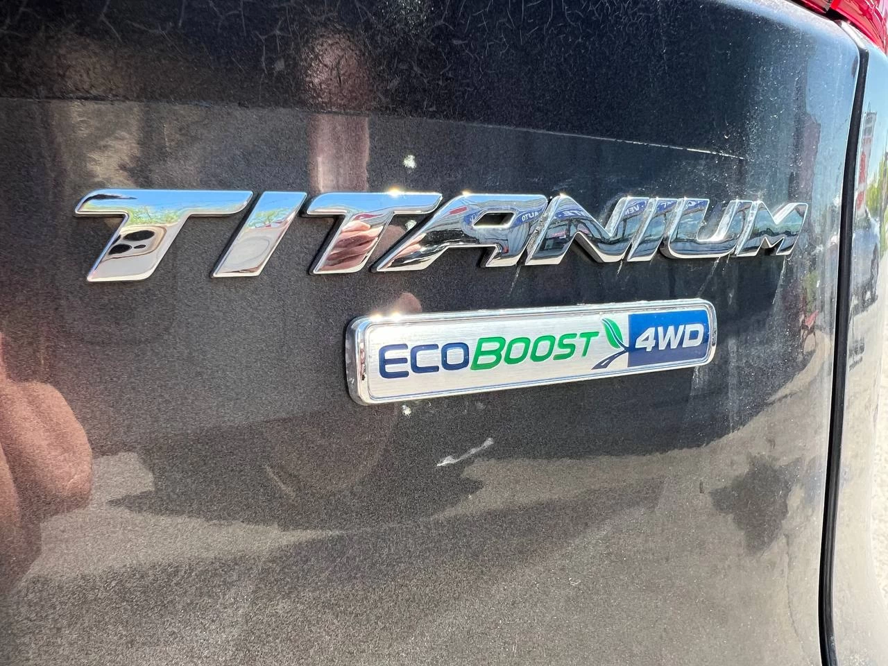 2015 Ford Escape Titanium**AWD** Jamais accidente**Toit Ouvrant**CamÉra de Recul**SIEGES EN CUIR**Navigation**SIEGES CHAUFFANTS**dÉmarrage À distance**MAGS** Image principale