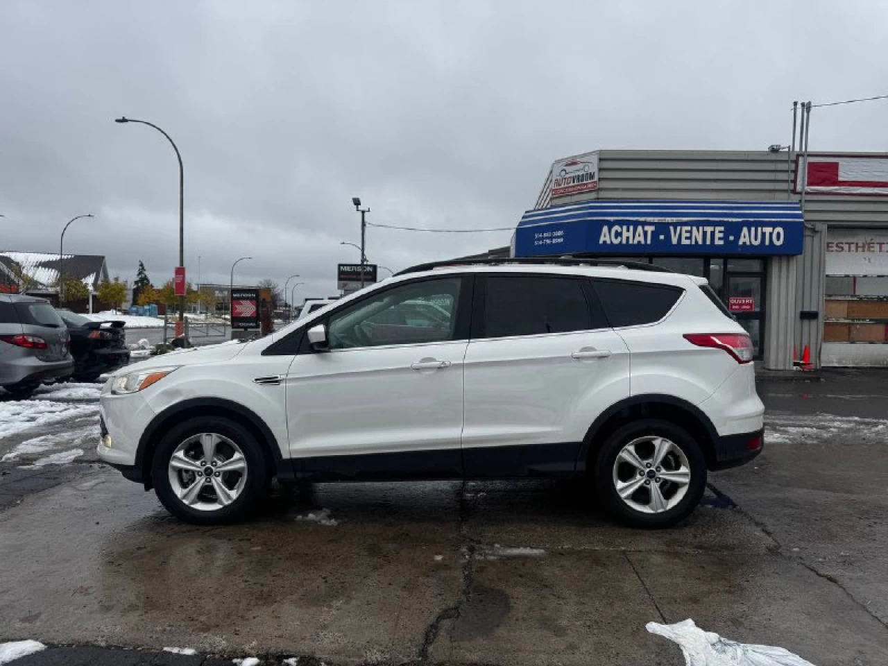 2014 Ford Escape SE**AWD**Jamais Accidente**CamÉra de Recul**SIEGES CHAUFFANTS**MAGS** Main Image