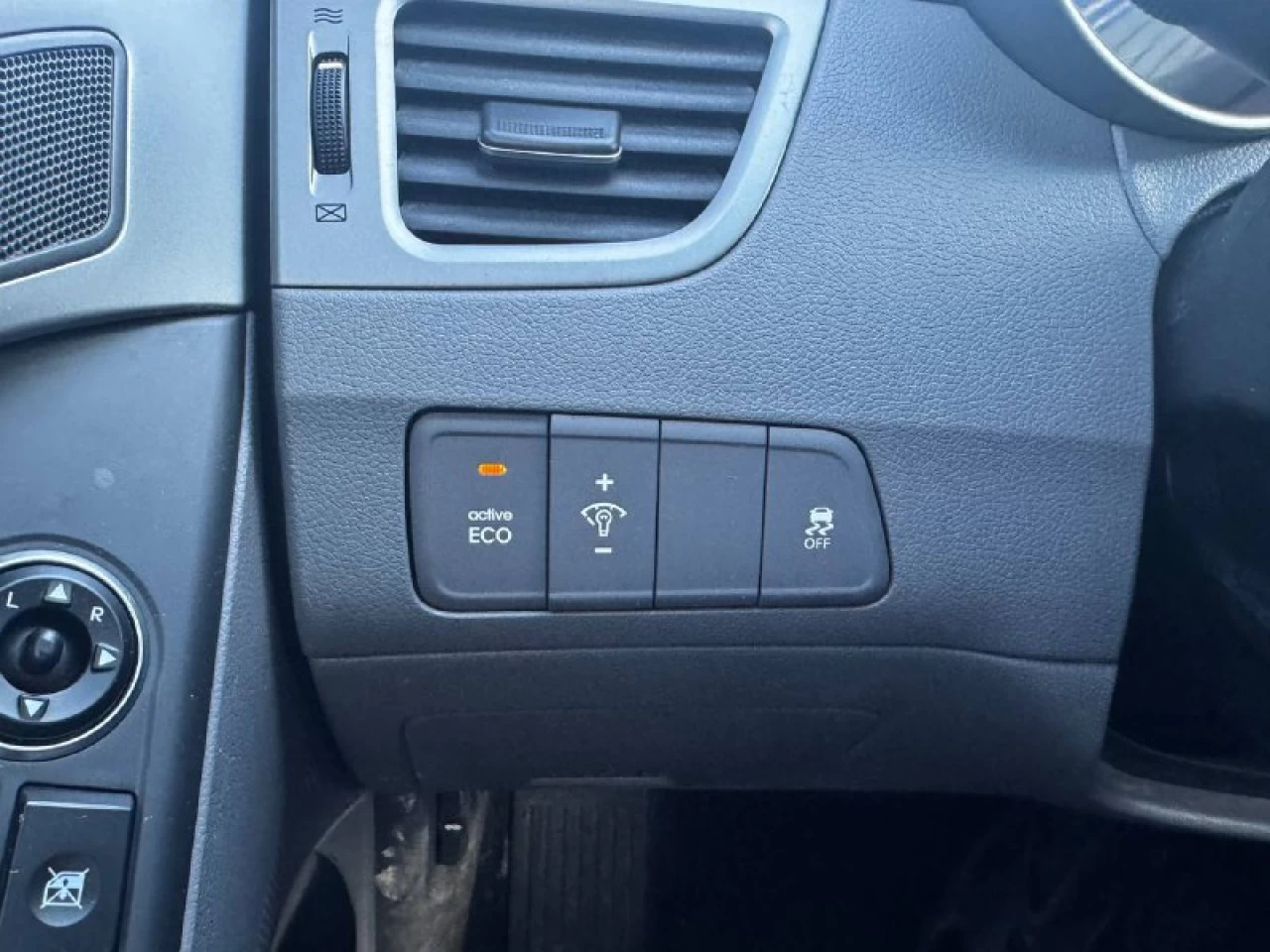 2014 Hyundai Elantra GL**SAAQ CERTIFIEE**SIEGES CHAUFFNATS**BLUETOOTH**BAS KILOMETRAGE** Image principale