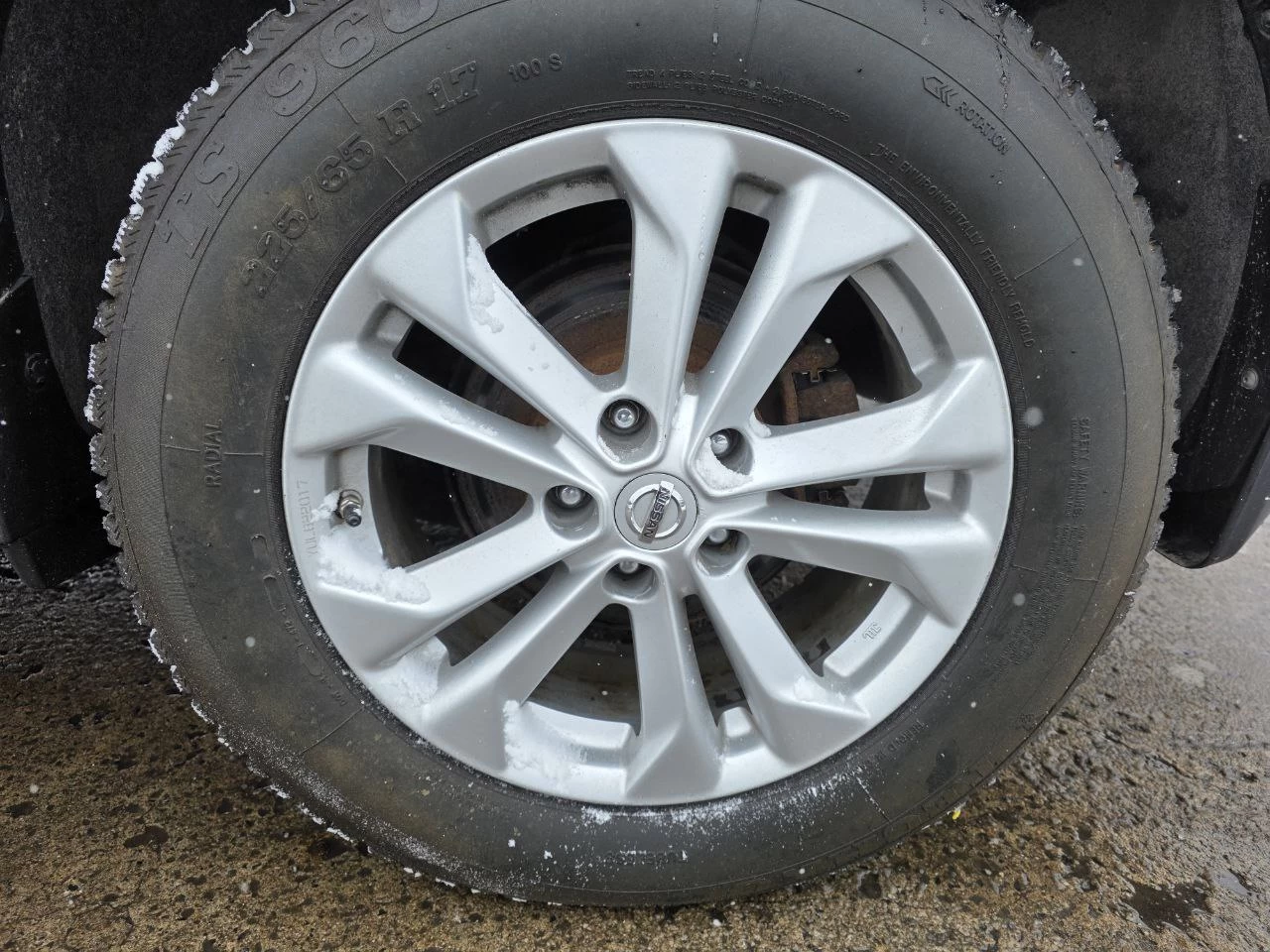 2014 Nissan Rogue SV**AWD**TOIT OUVRANT PANORAMIQUE**CAMERA DE RECULE**SIEGES CHAUFFNATS** Image principale