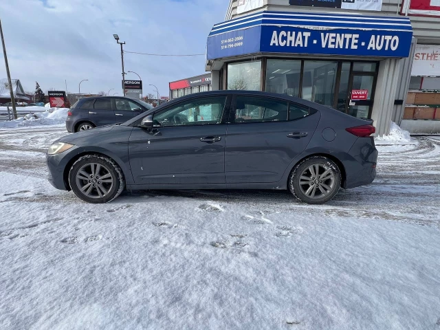 Hyundai Elantra GL**CAR PLAY**CAMERA DE RECULE**SIEGES CHAUFFANTS**VOLANT CHAUFFANTS**ANGLE MORT**MAGS** 2017