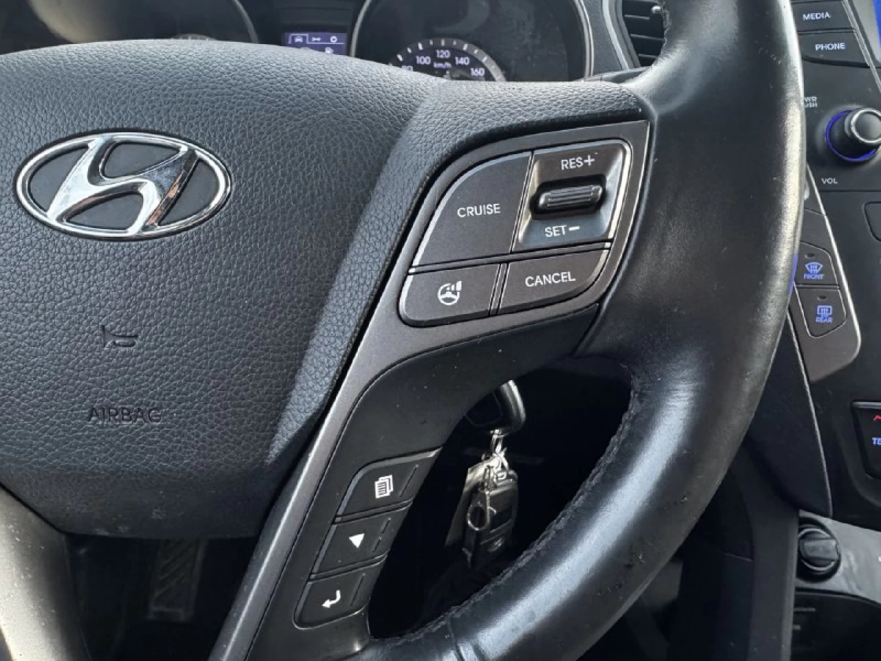 2015 Hyundai Santa Fe Sport Premium**AWD**Jamais Accidente**SIEGES CHAUFFNATS AVANT ET ARRIERE**VOLANT CHAUFFNATS**MAGS** Image principale