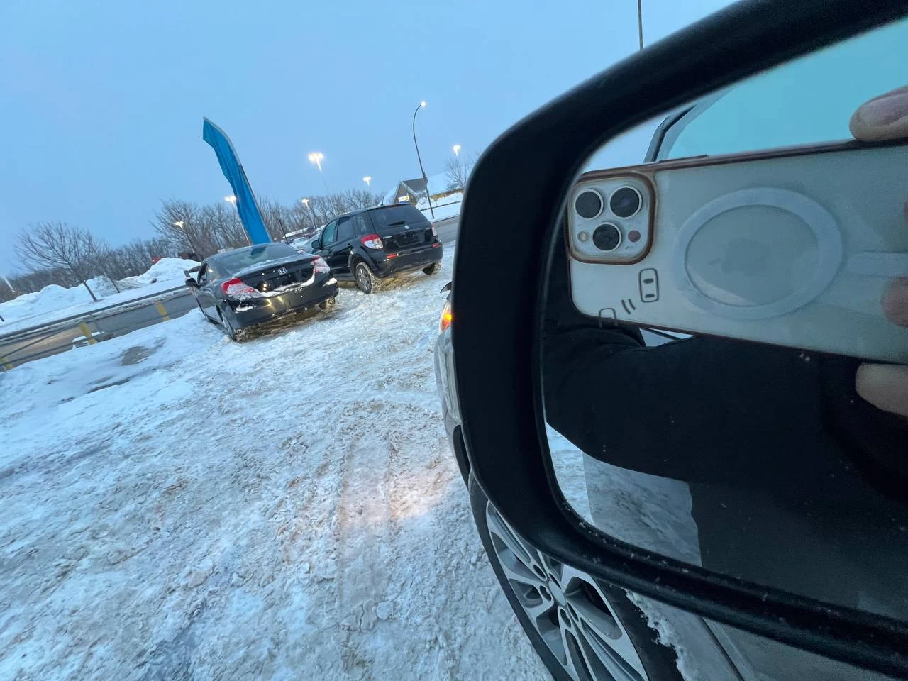 2014 Kia Sorento SX**JAMAIS ACCIDENTEE**AWD**TOIT OUVRANT PANAROMIQUE**CAMERA DE RECULE**NAVI**SIEGES EN CUIR**SIEGES CHAUFFANTS AVANT ET ARRIERE**SiÈge VentilÉ**VOLANT CHAUFFANT**Alerte d’angle mort** Main Image