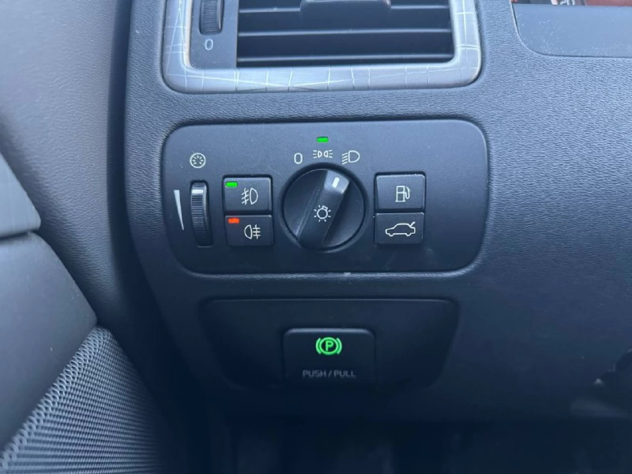 2009 Volvo XC70 3.2L**AWD**TOIT OUVRANT**SIEGES CHAUFFNATS**CUIR**PUSH TO STRAT** Image principale