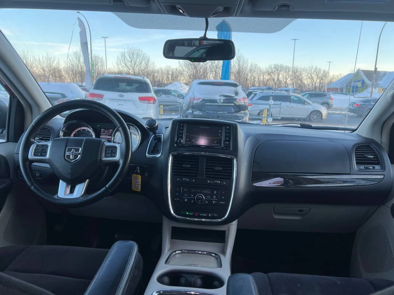 2014 Dodge Grand Caravan Crew**7 PASSAGERS**NAVI**CamÉra de Recul**SIEGES CHAUFFANTS**Volant Chauffant** Main Image