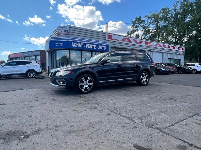 Volvo XC70 T6**AWD  Toit Ouvrant**ALERTE D'ANGLE MORT**SIEGES EN CUIR**SIEGES CHAUFFANTS**SIEGES CHAUFFANTS ARRIERE**MAGS** 2012