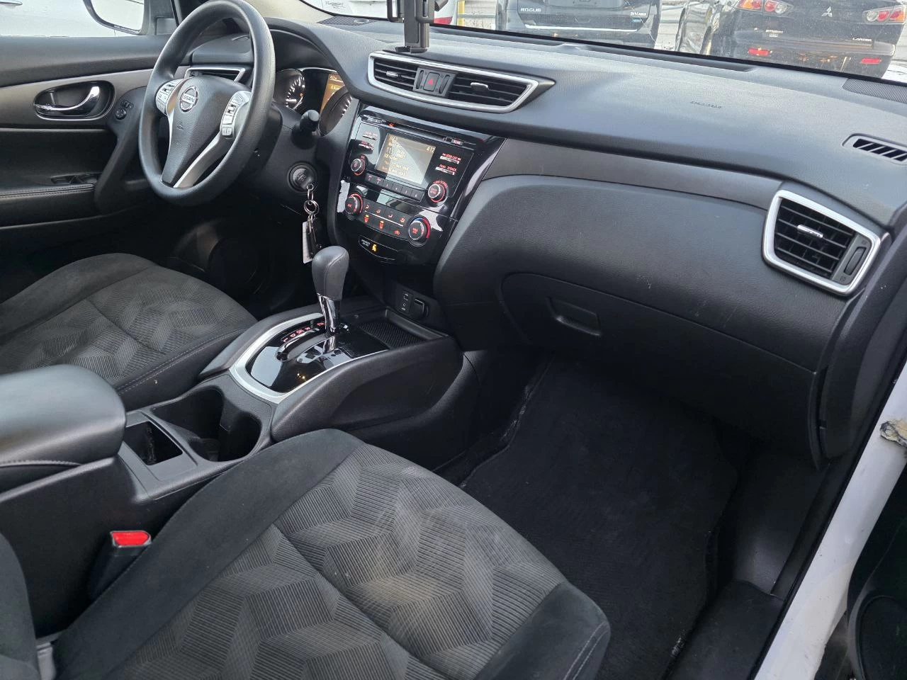 2015 Nissan Rogue S**CAMERA DE RECUL**EN SPECIAL** Main Image