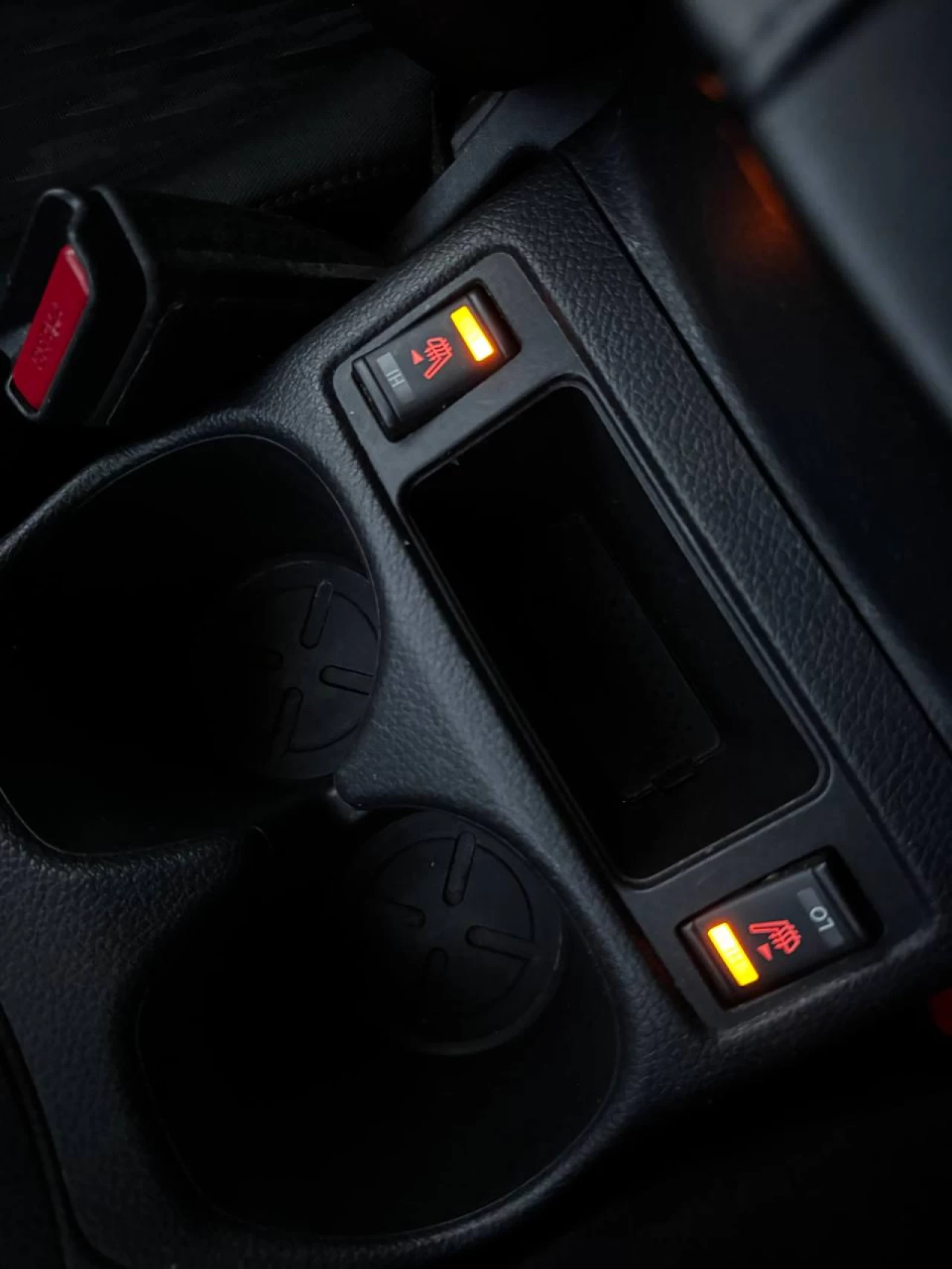 2018 Nissan Rogue **SV**AWD**CAMERA DE RECUL**MAGS**SIEGES CHAUFFANTS** Main Image