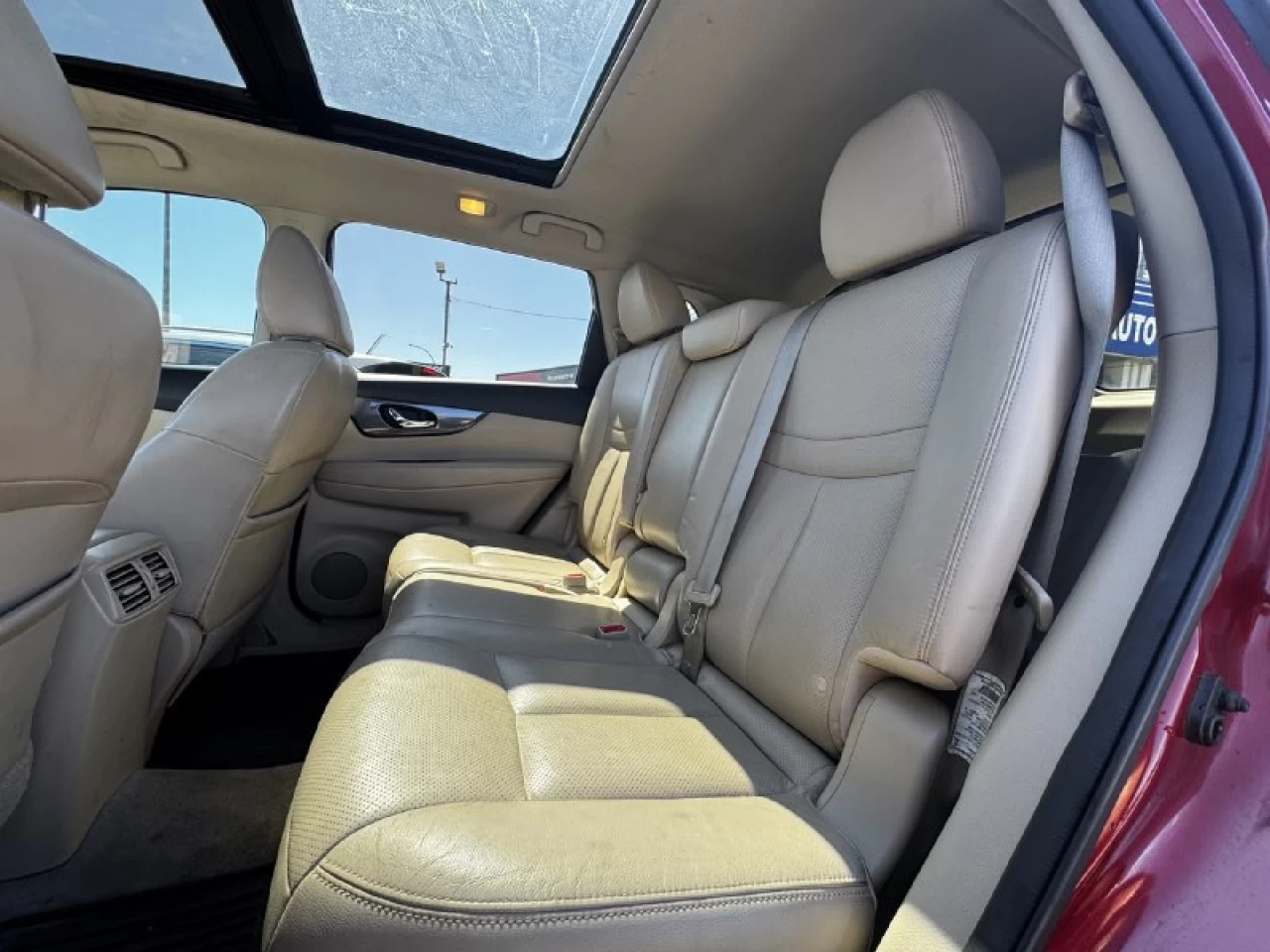 2015 Nissan Rogue SL**AWD**TOIT PANORAMIQUE**CAMERA DE RECULE**SIEGES EN CUIR**NAVIGATION**VOLANT CHAUFFANTS**SIEGES CHAUFFANTS** Image principale
