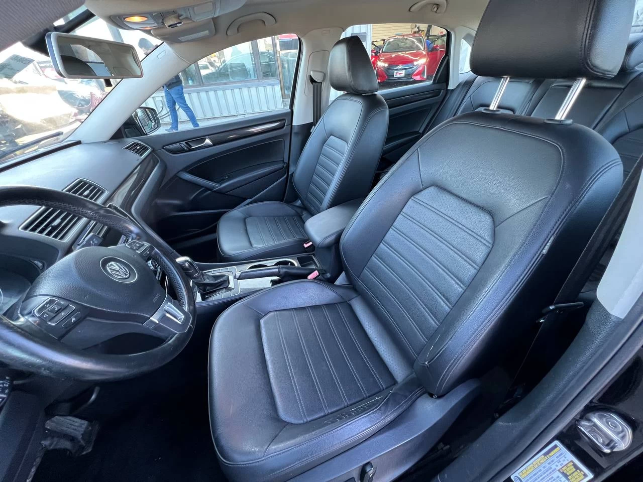 2013 Volkswagen Passat Comfortline**TOIT OUVRANT**MAGS**CUIR**SIEGES CHAUFFANTS** Image principale
