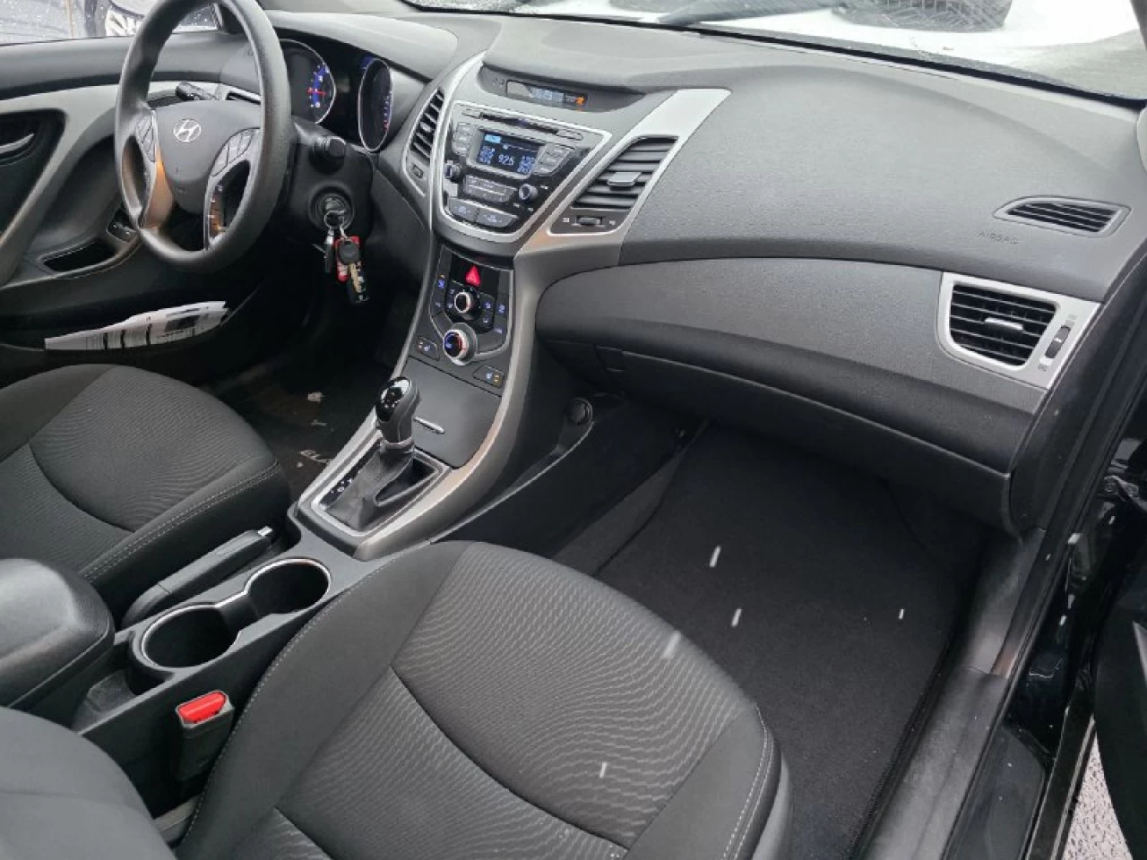 2015 Hyundai Elantra GL**SIEGES CHAUFFANTS** Image principale