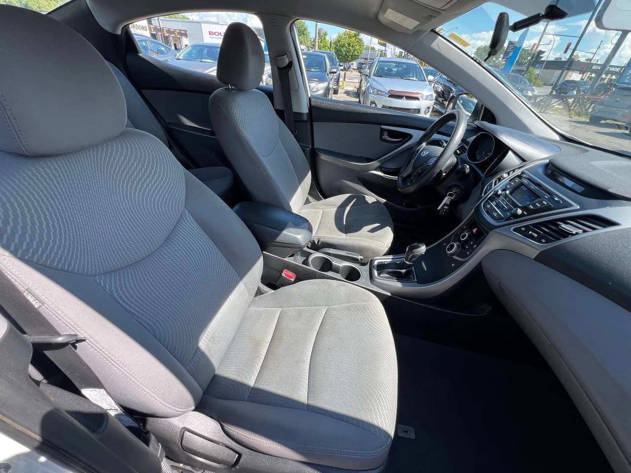 2014 Hyundai Elantra GL**SAAQ CERTIFIEE**SIEGES CHAUFFANTS** Image principale