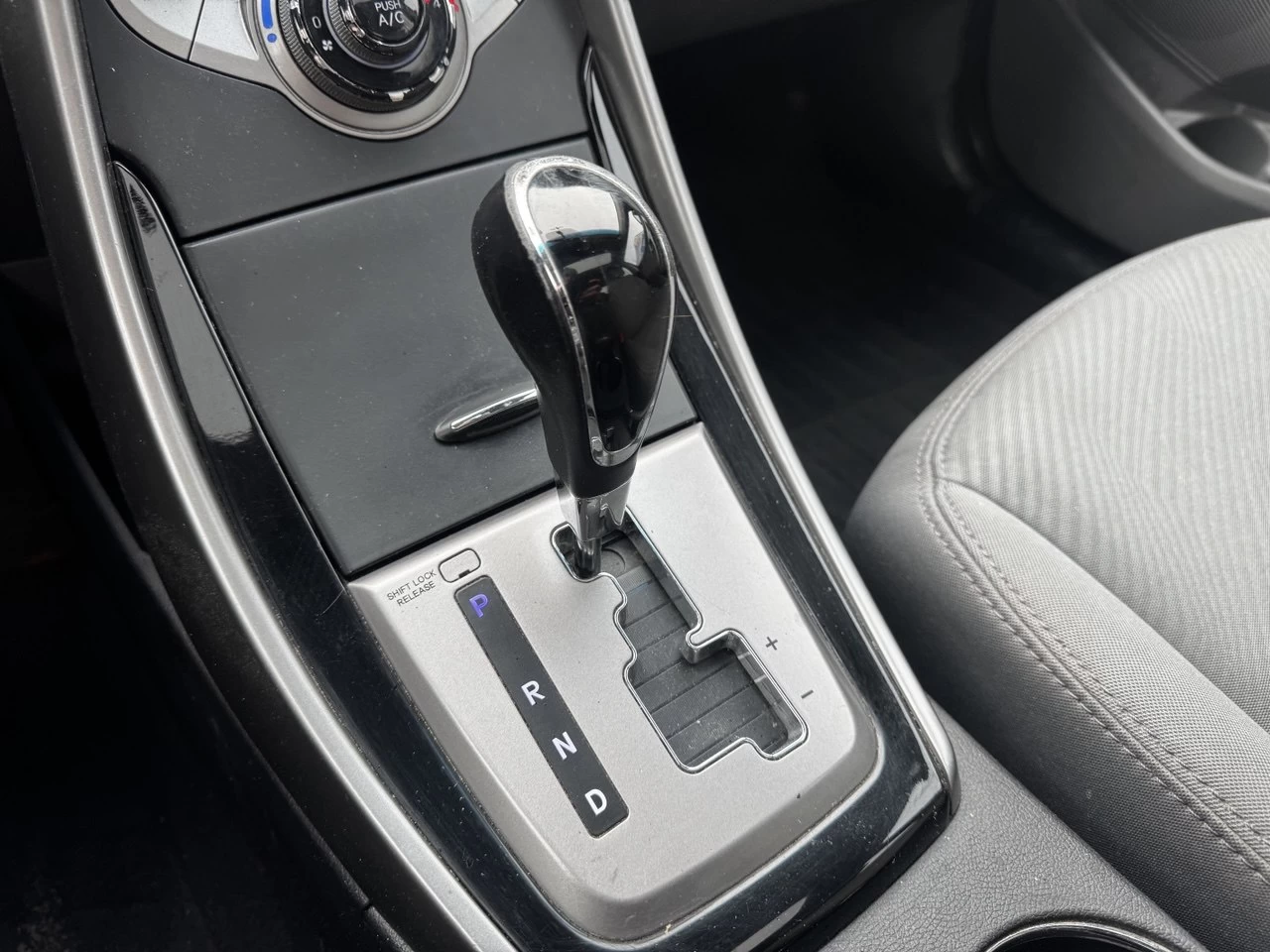 2013 Hyundai Elantra GLS**TOIT OUVRANT**SIEGES CHAUFFNATS**MAGS** Main Image