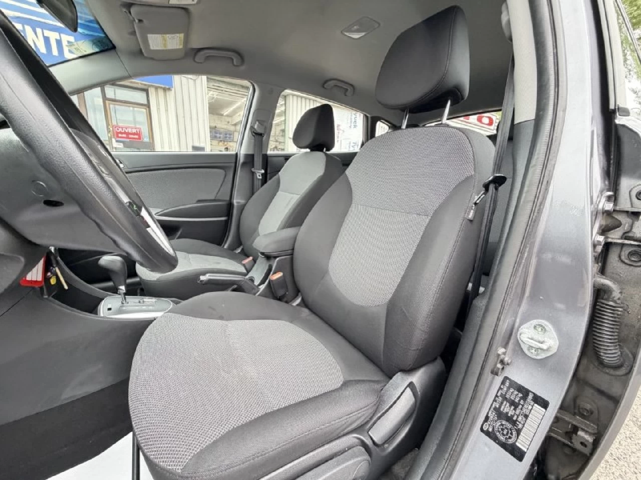 2014 Hyundai Accent GL**TRES BAS KILOMETRAGE**SIEGES CHAUFFNATS**PRIX EN SPECIAL** Image principale