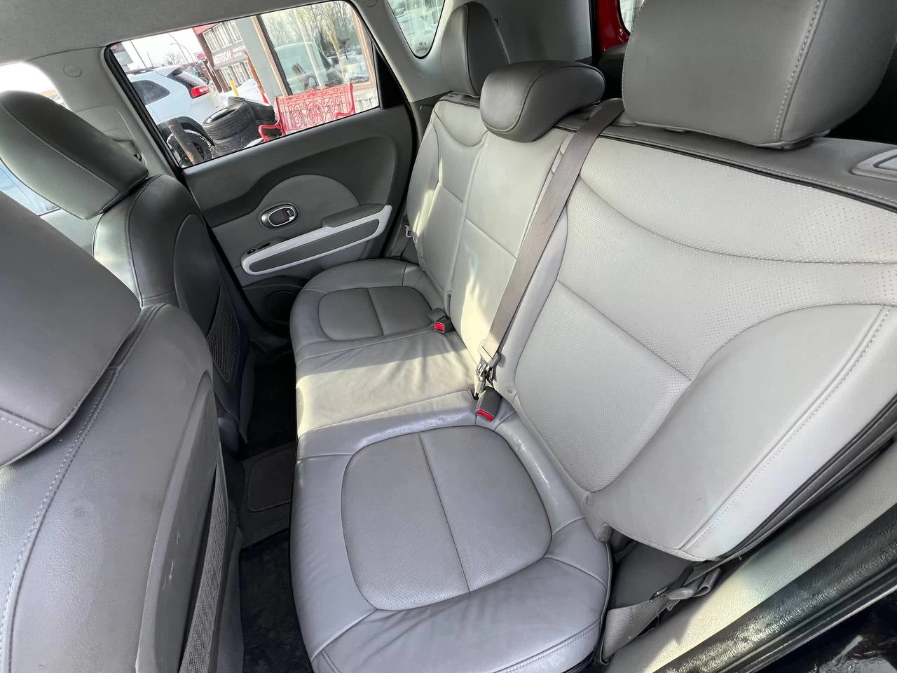 2016 Kia Soul EV Luxury**Jamais Accidentee**NAVIGATION**CUIR**SIEGES CHAUFFANTS AVANT ET ARRIERE**SIEGES FROIDS**VOLANT CHAUFFANT**MAGS** Main Image