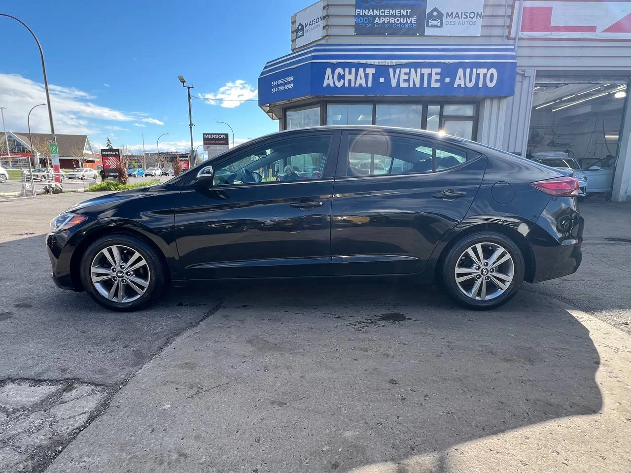 2017 Hyundai Elantra GL**SAAQ Certifie**CAR PLAY**CAMERA DE RECULE**SIEGES CHAUFFANTS**VOLANT CHAUFFANTS**ANGLE MORT**MAGS** Image principale