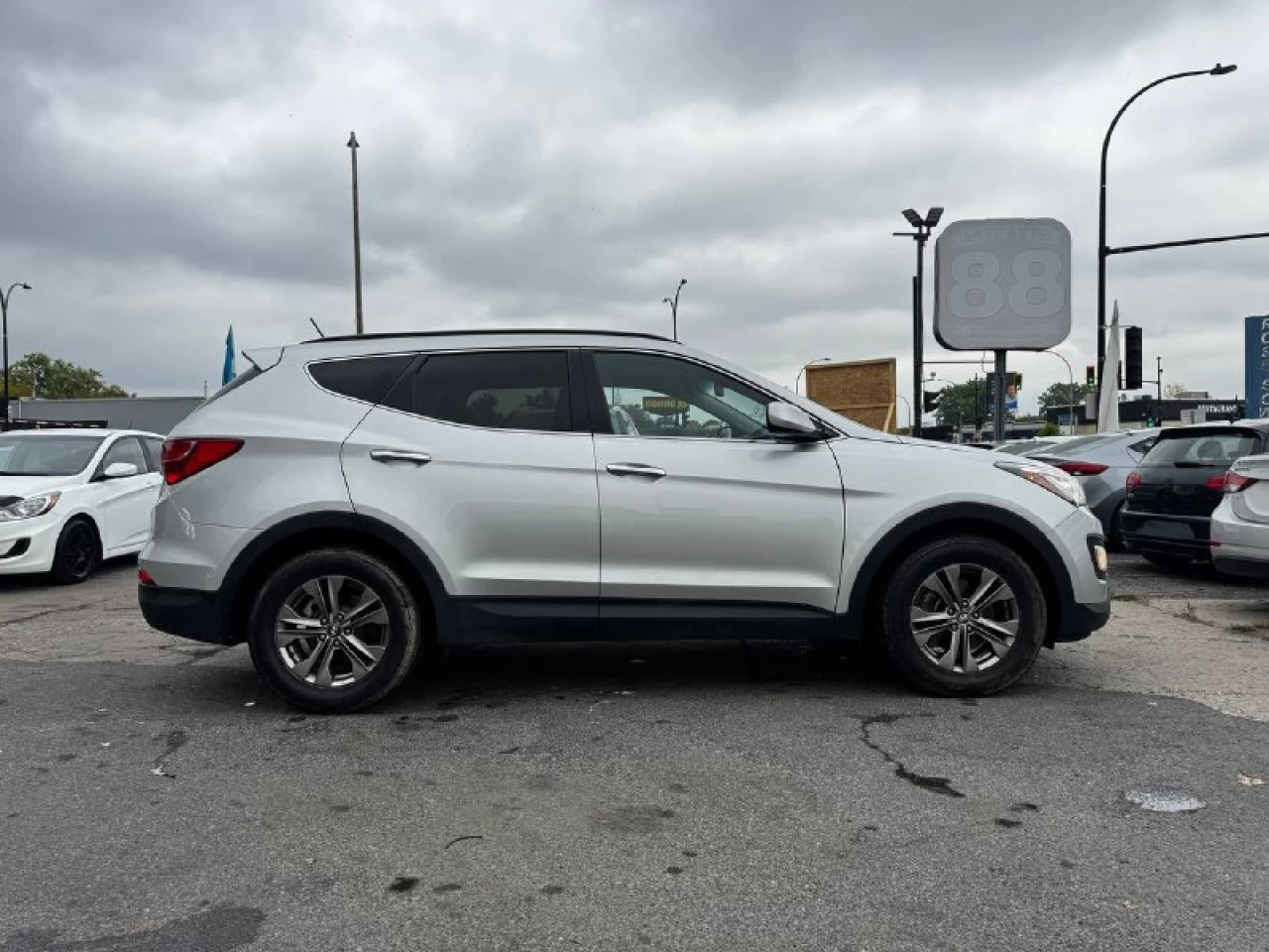 2014 Hyundai Santa Fe Sport Premium**Jamais Accidente**SIEGES CHAUFFNATS AVANT ET ARRIERE**VOLANT CHAUFFNATS**Financement 1Ère, 2e et 3e chance !! 100% ApprouvÉ Image principale
