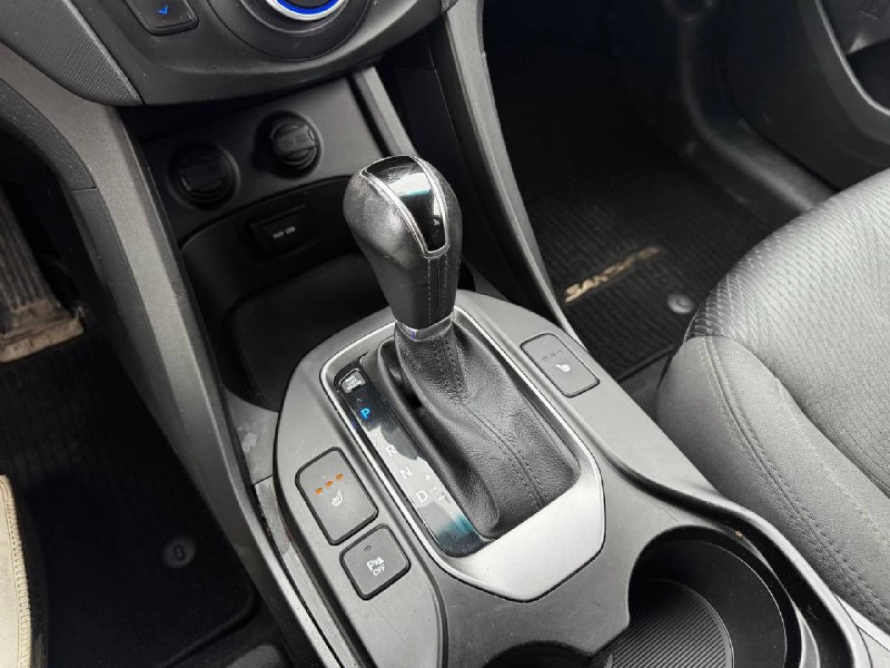 2014 Hyundai Santa Fe Sport Premium**Jamais Accidente**SIEGES CHAUFFNATS AVANT ET ARRIERE**VOLANT CHAUFFNATS**Financement 1Ère, 2e et 3e chance !! 100% ApprouvÉ Image principale