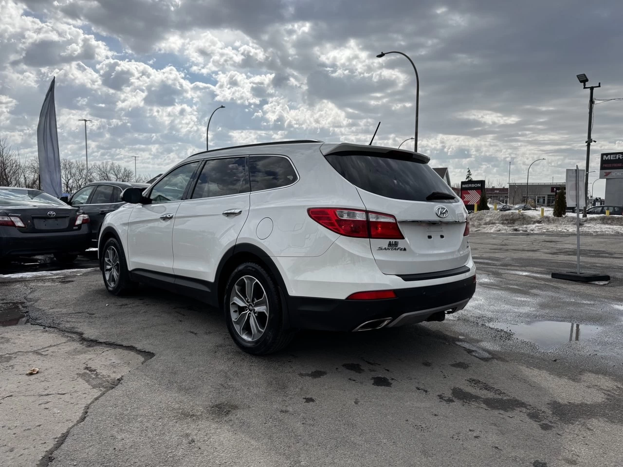 2016 Hyundai Santa Fe XL Luxury**6 PASSAGERS**Toit Ouvrant**CamÉra de Recul**SIEGES EN CUIR**Volant Chauffant**SIEGES CHAUFFANTS** Image principale