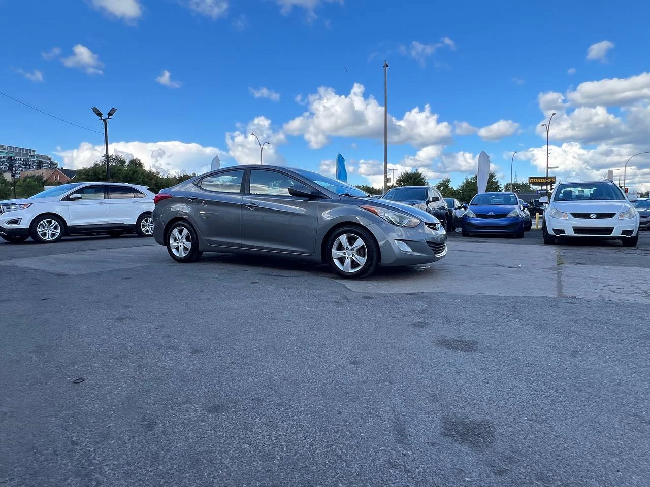 2013 Hyundai Elantra GLS**Toit Ouvrant**SIEGES CHAUFFANTS**SIEGES CHAUFFANTS ARRIERE**MAGS** Image principale