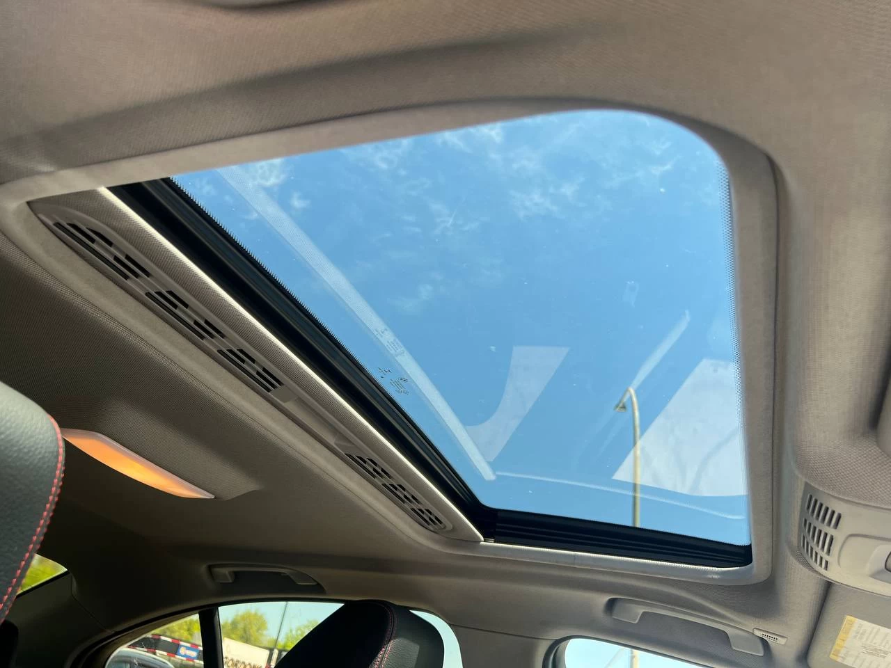 2014 BMW 320i 320i xDrive**AWD**CERTIFIÉ Par La SAAQ**Jamais accidente**TOIT OUVRANT**VOLANT CHAUFFANTS**SIEGES  EN CUIR**SIEGES CHAUFFANTS** Main Image
