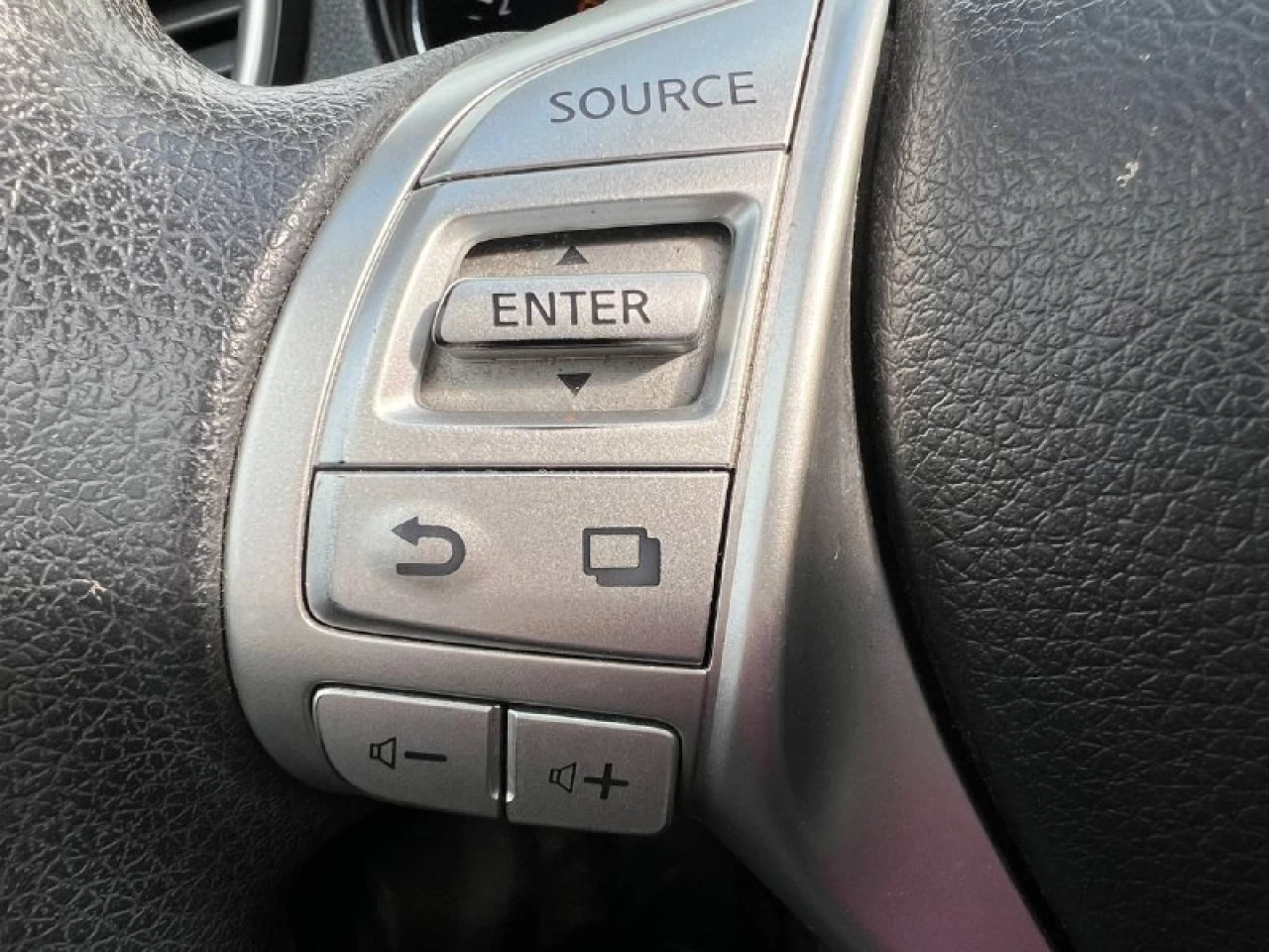 2014 Nissan Rogue SV**AWD**TOIT OUVRANT PANORAMIQUE**CAMERA DE RECULE**SIEGES CHAUFFNATS** Image principale