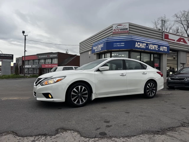 Nissan Altima 2.5**Camera de recul**ALERTE ANGLE MORT**SIEGES CHAUFFANTS**MAGS**PUSH TO START** 2016