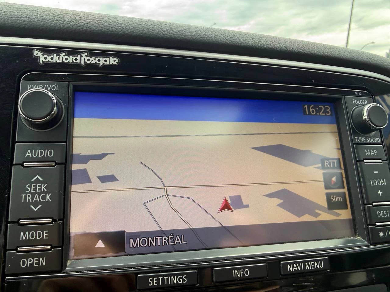 2015 Mitsubishi Outlander **GT**JAMAIS ACCIDENTEE**7 PASSAGERS**CUIR**NAVI**CAMERA DE RECUL**SIEGES CHAIFFANTS**MAGS** Image principale