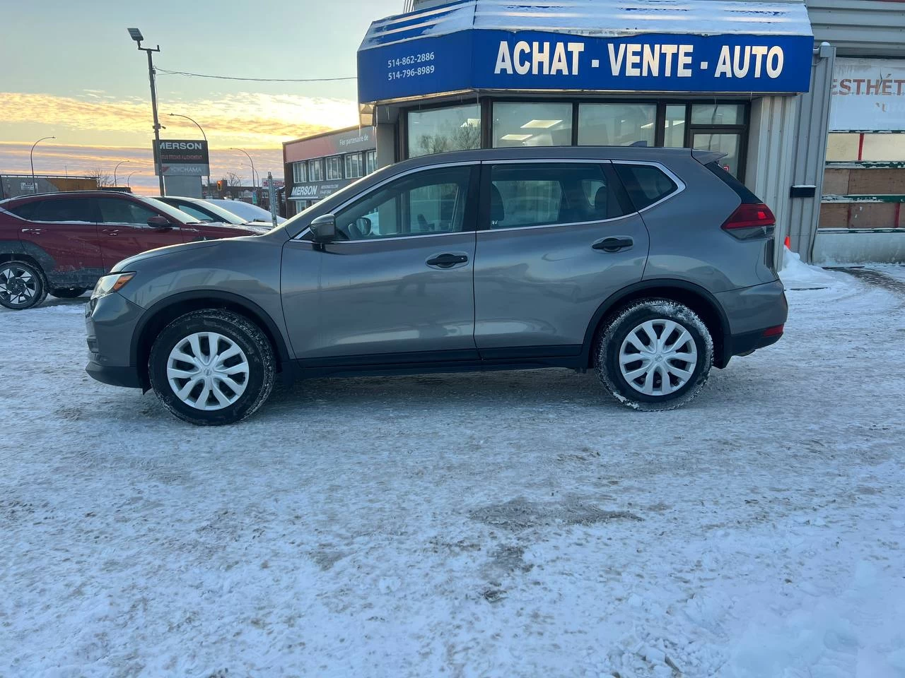 2018 Nissan Rogue S**CAMERA DE RECUL**SIEGES CHAUFFANTS**Alerte d’angle mort** Image principale