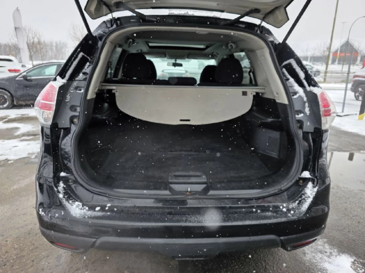 2014 Nissan Rogue SV**AWD**TOIT OUVRANT PANORAMIQUE**CAMERA DE RECULE**SIEGES CHAUFFNATS** Image principale