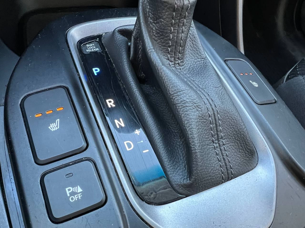 2015 Hyundai Santa Fe Sport Premium**AWD**Jamais Accidente**SIEGES CHAUFFNATS AVANT ET ARRIERE**VOLANT CHAUFFNATS**MAGS** Main Image