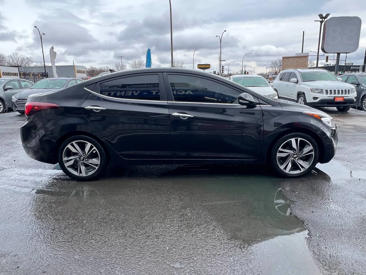 2015 Hyundai Elantra Limited**SAAQ CERTIFIEE**Toit Ouvrant**CamÉra de Recul**SIEGES EN CUIR**Navigation**SIEGES CHAUFFANTS Avant et ArriÈre**DÉmarrage À distance**MAGS** Image principale