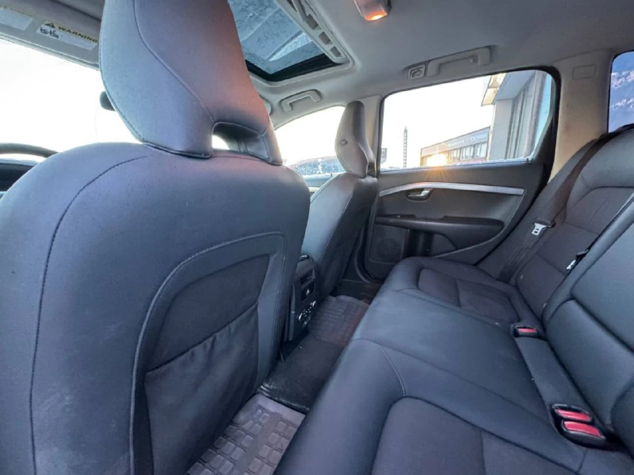 2009 Volvo XC70 3.2L**AWD**TOIT OUVRANT**SIEGES CHAUFFNATS**CUIR**PUSH TO STRAT** Image principale