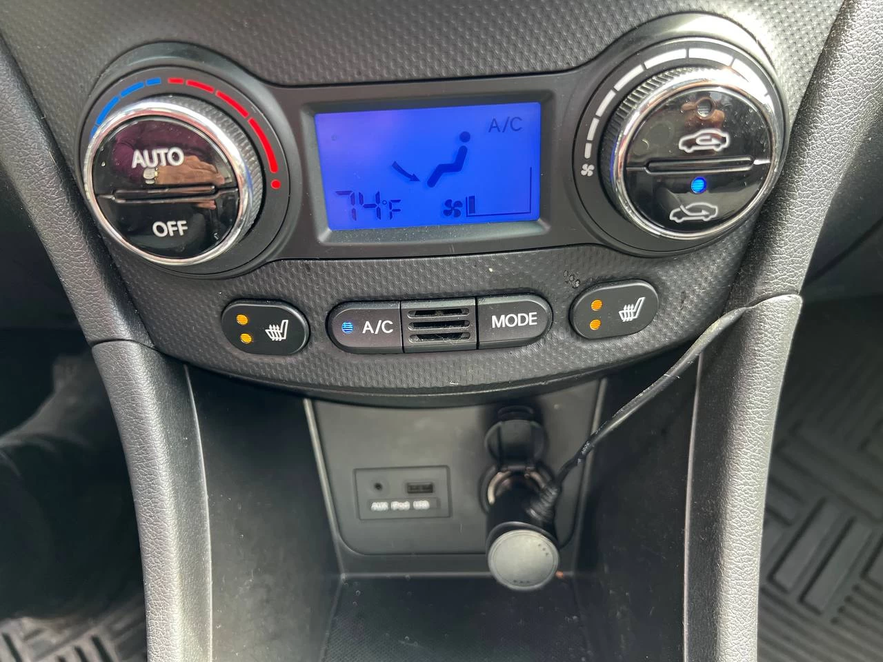 2013 Hyundai Accent GLS**Toit Ouvrant**SIEGES CHAUFFANTS**dÉmarreur a distance** Image principale