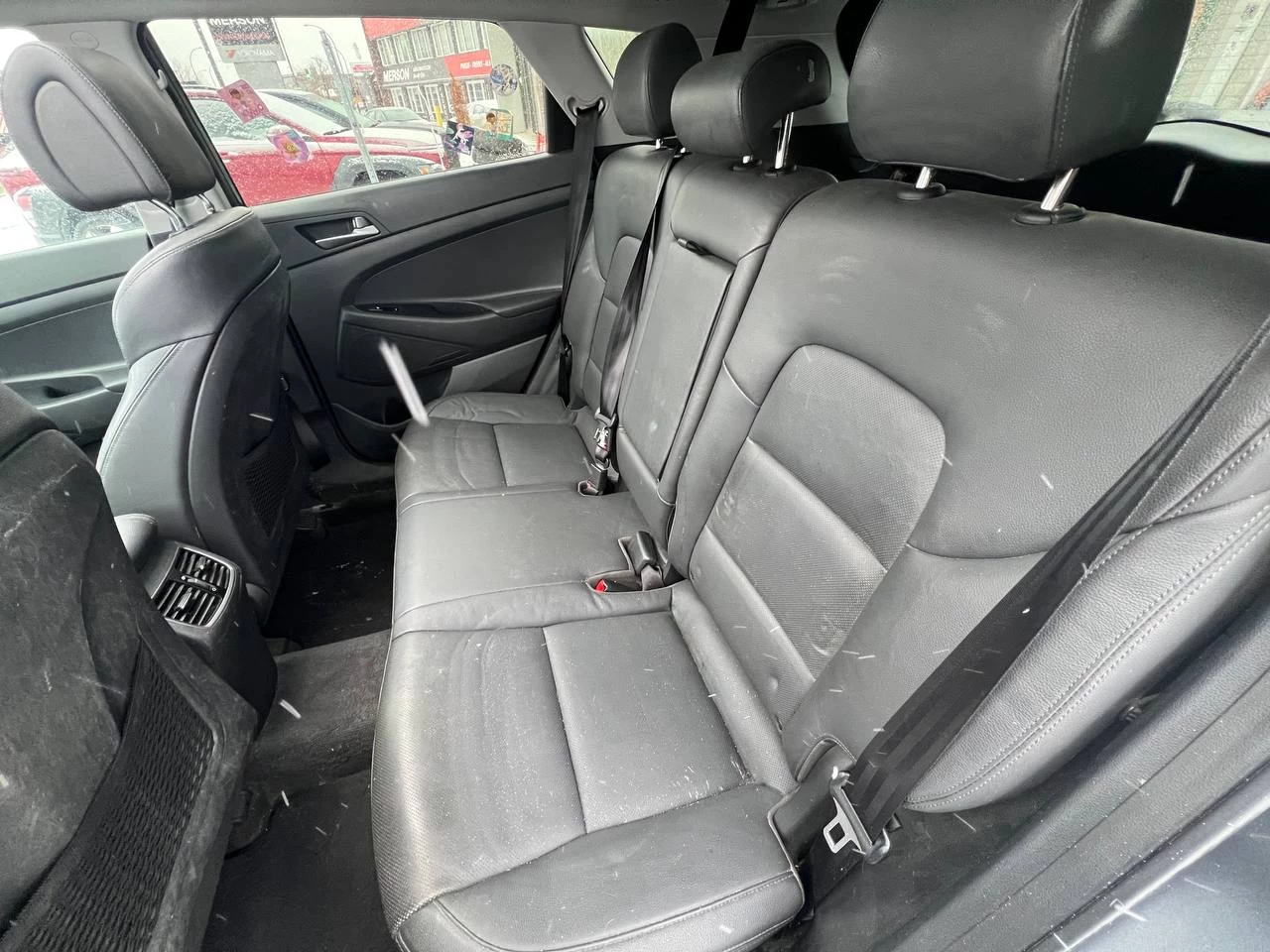 2017 Hyundai Tucson LIMITEE**JAMAIS ACCIDENTEE**CERTIFIEE SAAQ**AWD**TOIT OUVRANT PANORAMIQUE**SIEGES CHAUFFANTS AVANT ET ARRIÈRE**SIEGES EN CUIR**Alerte d’angle mort**VOLANT CHAUFFANT**Mags** Main Image