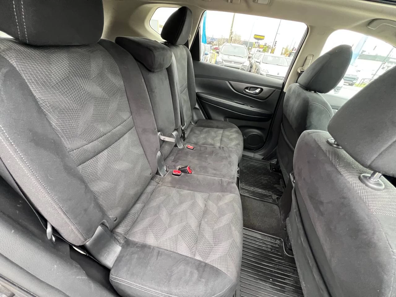 2015 Nissan Rogue SV**AWD**CERTIFIÉ Par la SAAQ**TOIT PANORAMIQUE**CAMERA DE RECULE**SIEGES CHAUFFANTS** Image principale