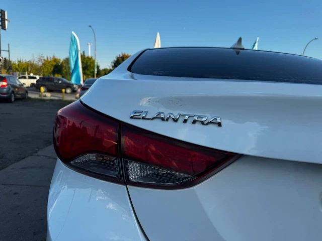 Hyundai Elantra GL**SAAQ CERTIFIEE**SIEGES CHAUFFNATS**BLUETOOTH**BAS KILOMETRAGE** 2014