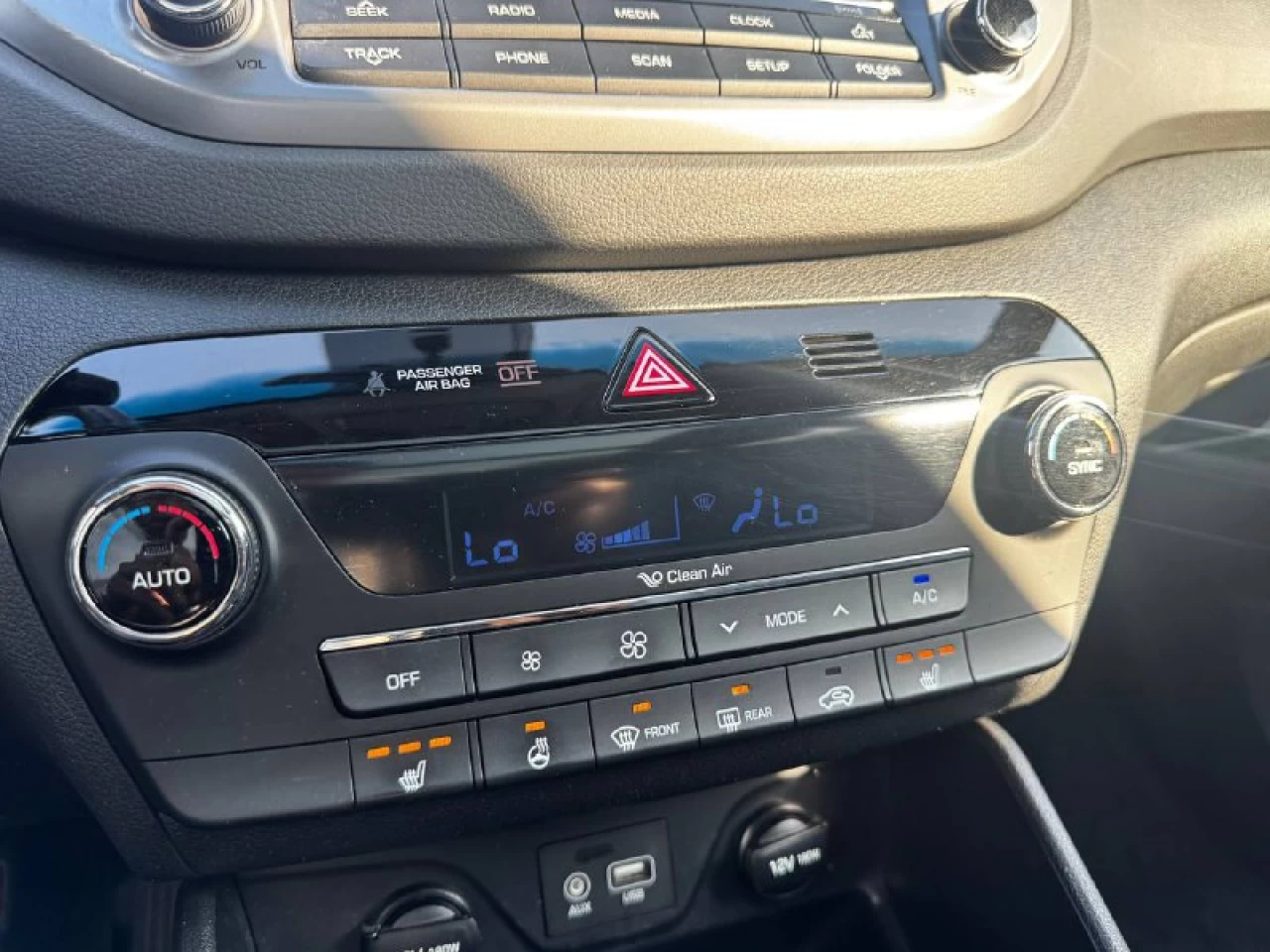 2017 Hyundai Tucson SE**AWD**Jamais accidente**Un PropriÉtaire**CUIR**TOIT PANORAMIQUE**VOLANT CHAUFFNATS**SIEGES CHAUFFANTS**MAGS**CAMERA DE RECULE** Image principale