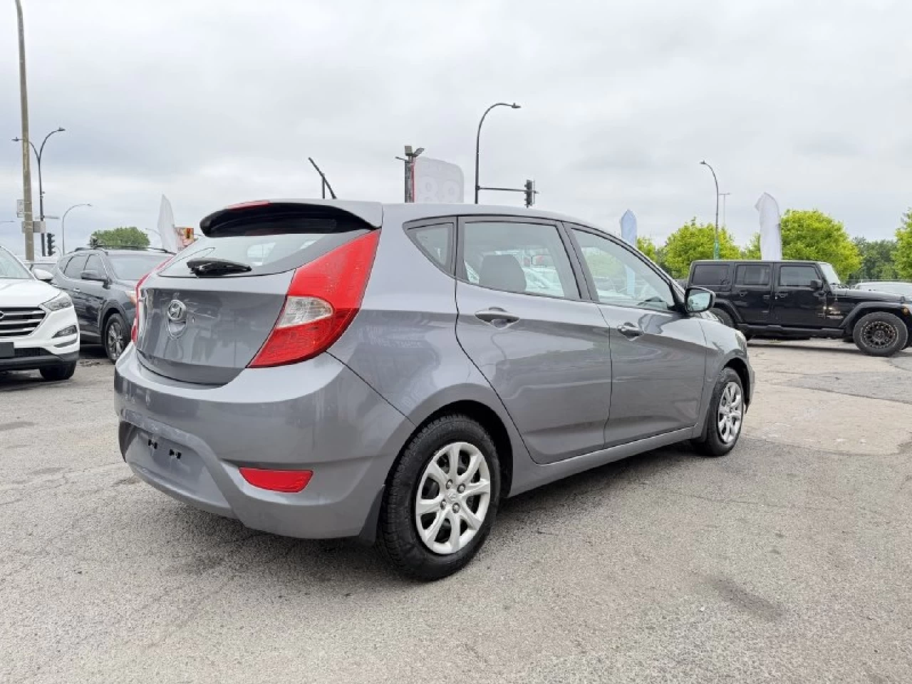 2014 Hyundai Accent GL**TRES BAS KILOMETRAGE**SIEGES CHAUFFNATS**PRIX EN SPECIAL** Image principale