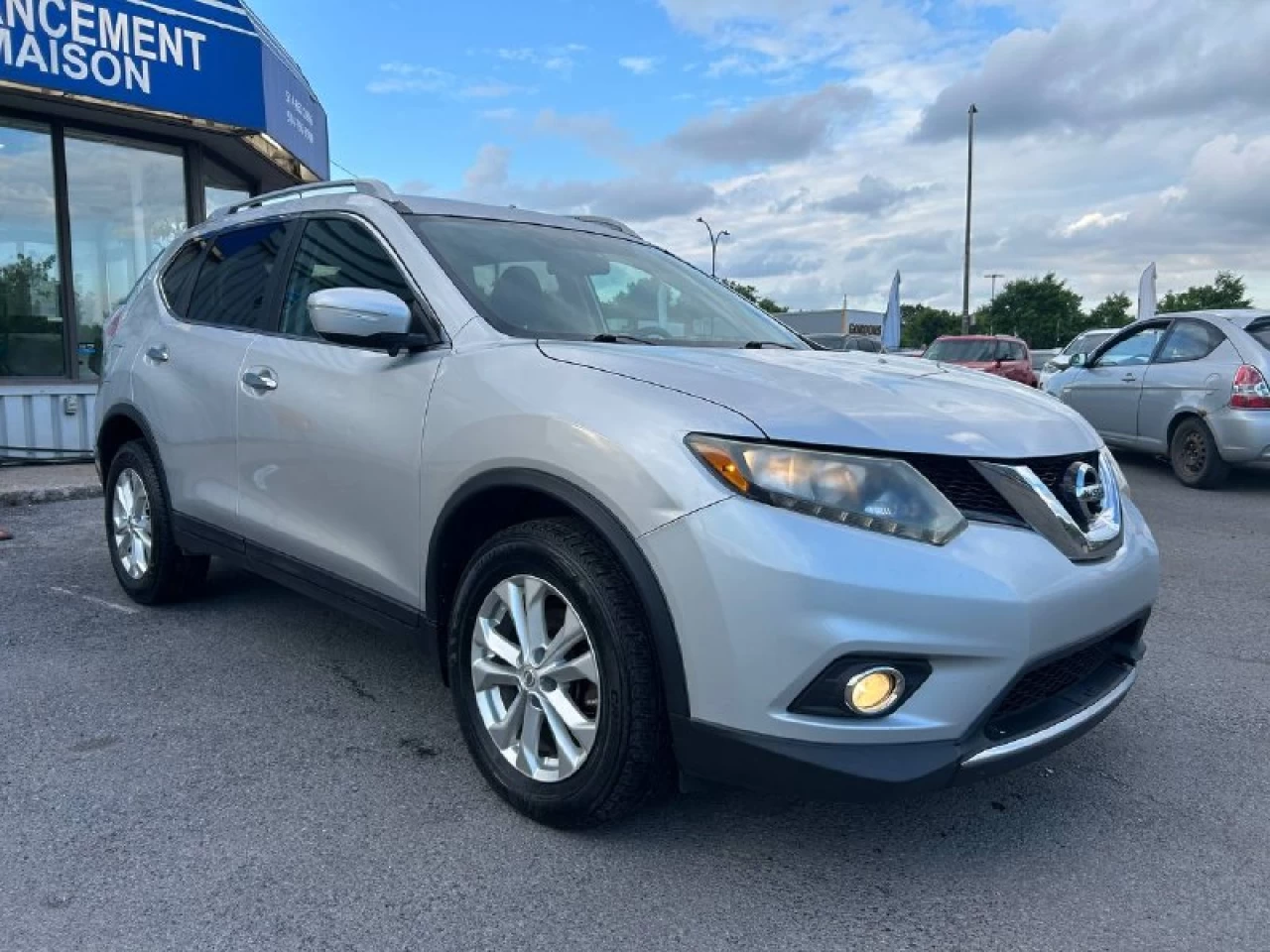 2015 Nissan Rogue SV**AWD**TOIT OUVRANT PANORAMIQUE**CAMERA DE RECULE**SIEGES CHAUFFNATS**Mags** Image principale
