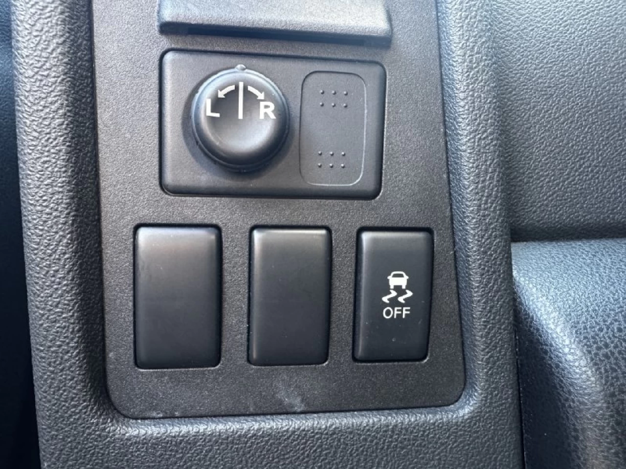 2013 Nissan Rogue S** Main Image
