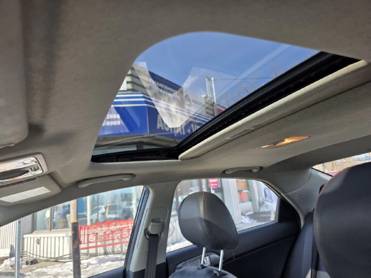 2011 Kia Forte **SX**JAMAIS ACCIDENTEE**CUIR**TOIT OUVRANT**SIEGES CHAUFFANTS**EN SPECIAL Image principale