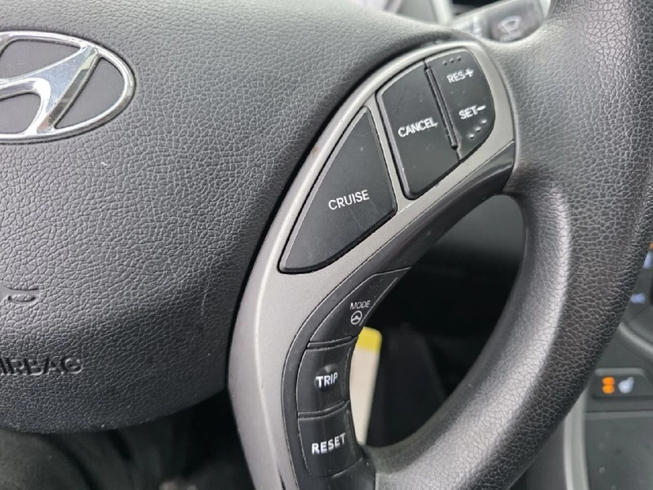 2015 Hyundai Elantra **Sport**GLS**TOIT OUVRANT**SIEGES CHAUFFANTS**MAGS** Main Image